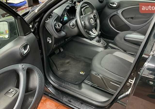 Черный Смарт EQ Forfour, объемом двигателя 0 л и пробегом 24 тыс. км за 12500 $, фото 9 на Automoto.ua