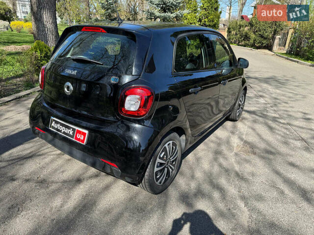 Чорний Смарт EQ Forfour, об'ємом двигуна 0.1 л та пробігом 40 тис. км за 9390 $, фото 4 на Automoto.ua