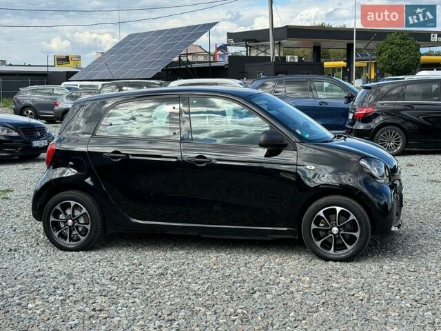 Чорний Смарт EQ Forfour, об'ємом двигуна 0 л та пробігом 33 тис. км за 9500 $, фото 6 на Automoto.ua