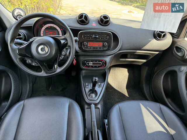 Чорний Смарт EQ Forfour, об'ємом двигуна 0.1 л та пробігом 40 тис. км за 9390 $, фото 14 на Automoto.ua