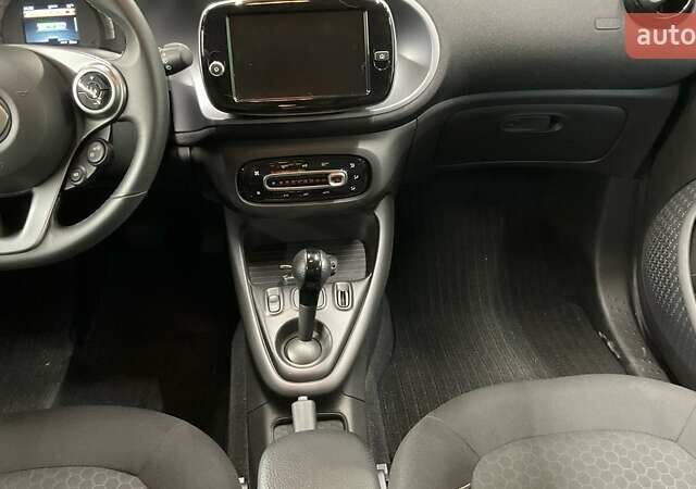 Черный Смарт EQ Forfour, объемом двигателя 0 л и пробегом 24 тыс. км за 12500 $, фото 8 на Automoto.ua