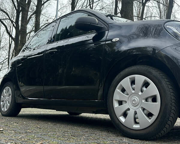 Черный Смарт EQ Forfour, объемом двигателя 0 л и пробегом 37 тыс. км за 9500 $, фото 7 на Automoto.ua