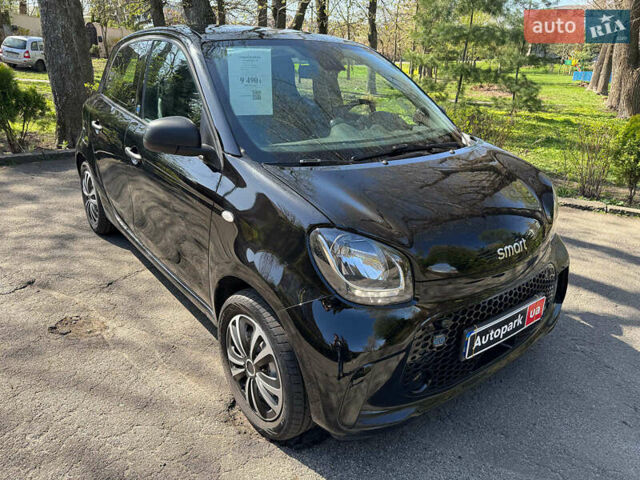 Чорний Смарт EQ Forfour, об'ємом двигуна 0.1 л та пробігом 40 тис. км за 9390 $, фото 2 на Automoto.ua
