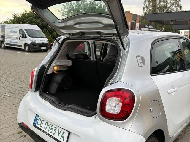 Серый Смарт EQ Forfour, объемом двигателя 0 л и пробегом 66 тыс. км за 10500 $, фото 11 на Automoto.ua