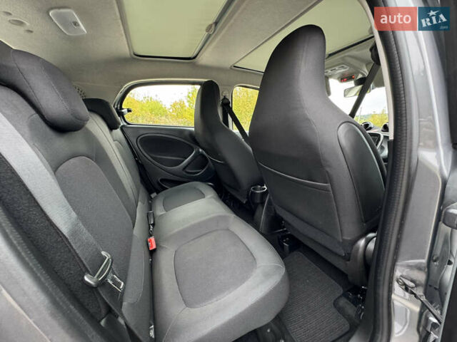 Сірий Смарт EQ Forfour, об'ємом двигуна 0 л та пробігом 51 тис. км за 9500 $, фото 31 на Automoto.ua