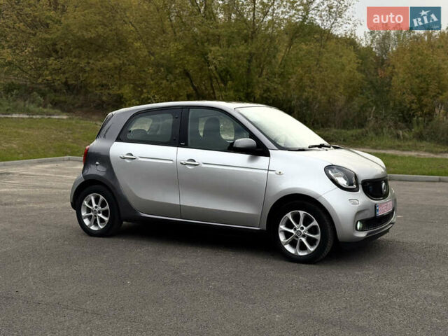 Сірий Смарт EQ Forfour, об'ємом двигуна 0 л та пробігом 51 тис. км за 9500 $, фото 3 на Automoto.ua