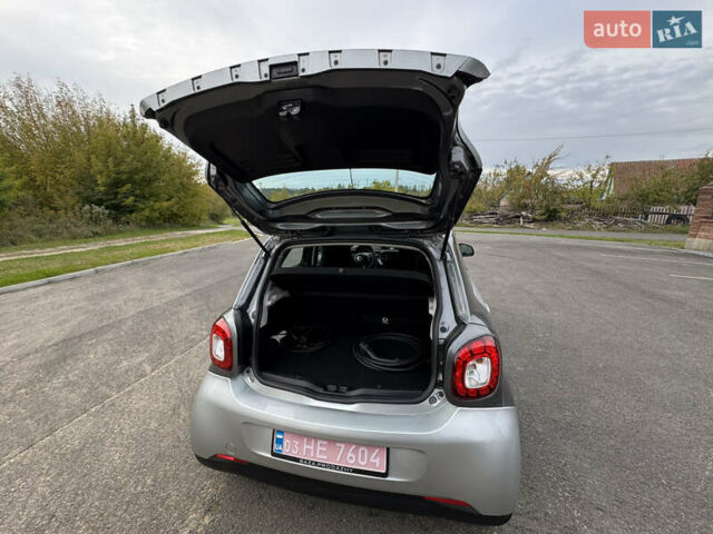 Сірий Смарт EQ Forfour, об'ємом двигуна 0 л та пробігом 51 тис. км за 9500 $, фото 36 на Automoto.ua