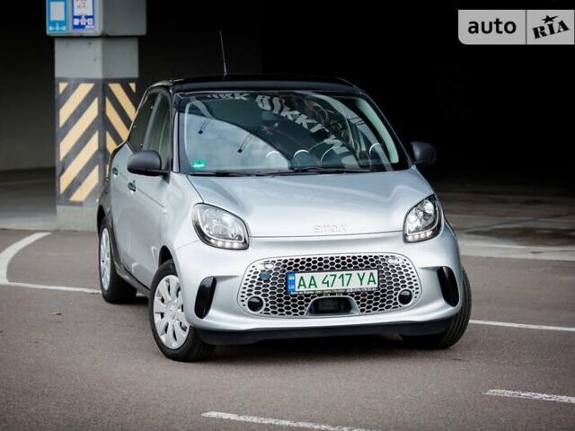 Сірий Смарт EQ Forfour, об'ємом двигуна 0 л та пробігом 40 тис. км за 12900 $, фото 10 на Automoto.ua