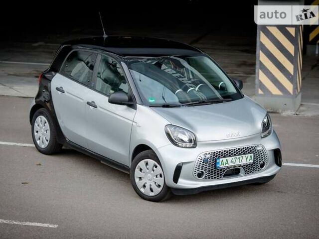 Сірий Смарт EQ Forfour, об'ємом двигуна 0 л та пробігом 40 тис. км за 12900 $, фото 6 на Automoto.ua