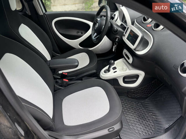 Серый Смарт EQ Forfour, объемом двигателя 0 л и пробегом 16 тыс. км за 10000 $, фото 18 на Automoto.ua