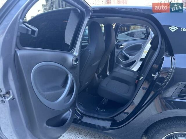 Сірий Смарт EQ Forfour, об'ємом двигуна 0 л та пробігом 46 тис. км за 12500 $, фото 45 на Automoto.ua