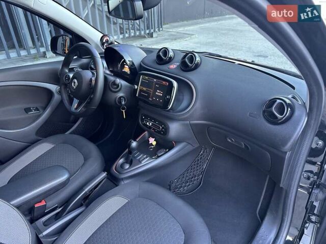 Сірий Смарт EQ Forfour, об'ємом двигуна 0 л та пробігом 46 тис. км за 12500 $, фото 52 на Automoto.ua