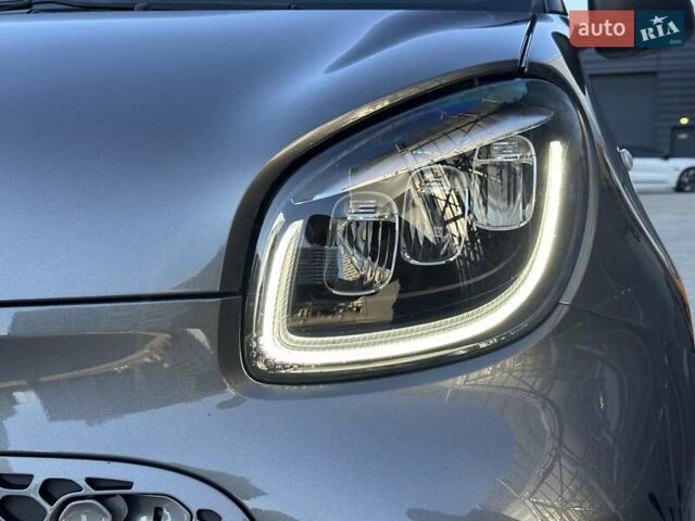 Сірий Смарт EQ Forfour, об'ємом двигуна 0 л та пробігом 46 тис. км за 12500 $, фото 9 на Automoto.ua