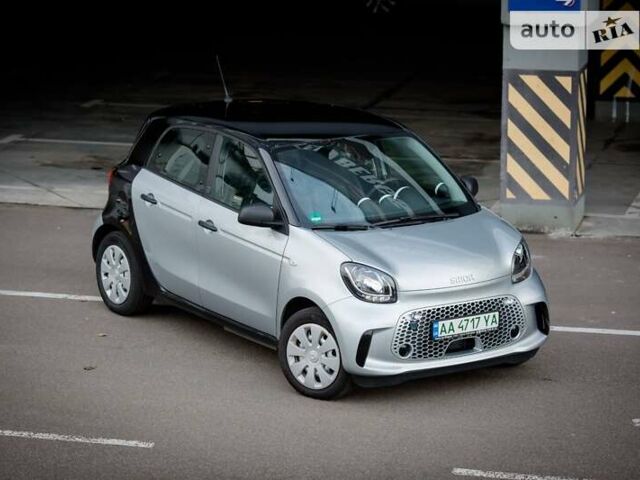 Сірий Смарт EQ Forfour, об'ємом двигуна 0 л та пробігом 40 тис. км за 12900 $, фото 7 на Automoto.ua