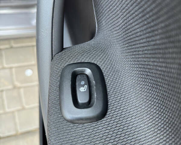 Серый Смарт EQ Forfour, объемом двигателя 0 л и пробегом 47 тыс. км за 11000 $, фото 6 на Automoto.ua