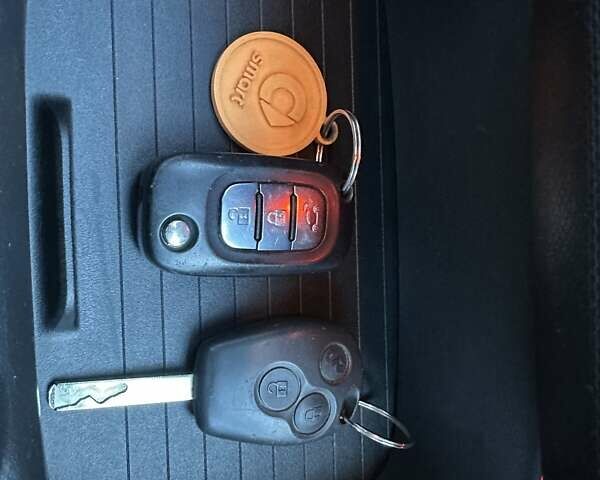 Сірий Смарт EQ Forfour, об'ємом двигуна 0 л та пробігом 46 тис. км за 12500 $, фото 34 на Automoto.ua