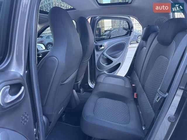 Сірий Смарт EQ Forfour, об'ємом двигуна 0 л та пробігом 46 тис. км за 12500 $, фото 46 на Automoto.ua