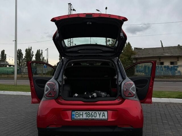 Сірий Смарт EQ Forfour, об'ємом двигуна 0 л та пробігом 54 тис. км за 9900 $, фото 9 на Automoto.ua