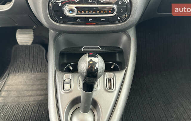 Синий Смарт EQ Forfour, объемом двигателя 0 л и пробегом 39 тыс. км за 11150 $, фото 16 на Automoto.ua