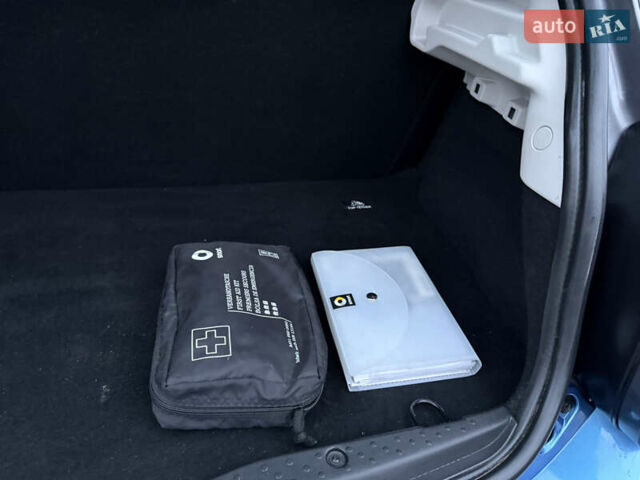 Синий Смарт EQ Forfour, объемом двигателя 0 л и пробегом 33 тыс. км за 9900 $, фото 17 на Automoto.ua