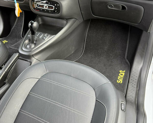 Білий Смарт EQ Fortwo, об'ємом двигуна 0 л та пробігом 23 тис. км за 15850 $, фото 18 на Automoto.ua