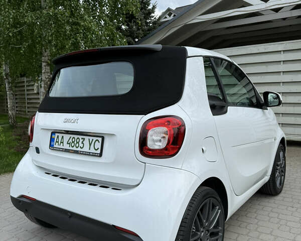 Білий Смарт EQ Fortwo, об'ємом двигуна 0 л та пробігом 23 тис. км за 15850 $, фото 4 на Automoto.ua