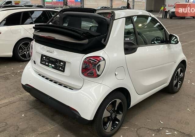 Белый Смарт EQ Fortwo, объемом двигателя 0 л и пробегом 13 тыс. км за 16500 $, фото 5 на Automoto.ua