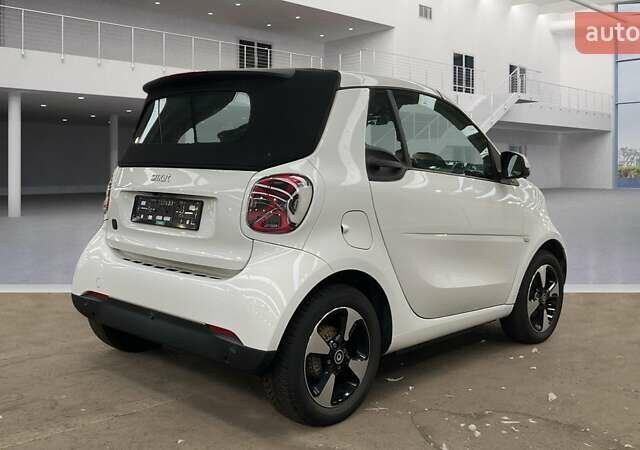 Белый Смарт EQ Fortwo, объемом двигателя 0 л и пробегом 13 тыс. км за 16500 $, фото 3 на Automoto.ua