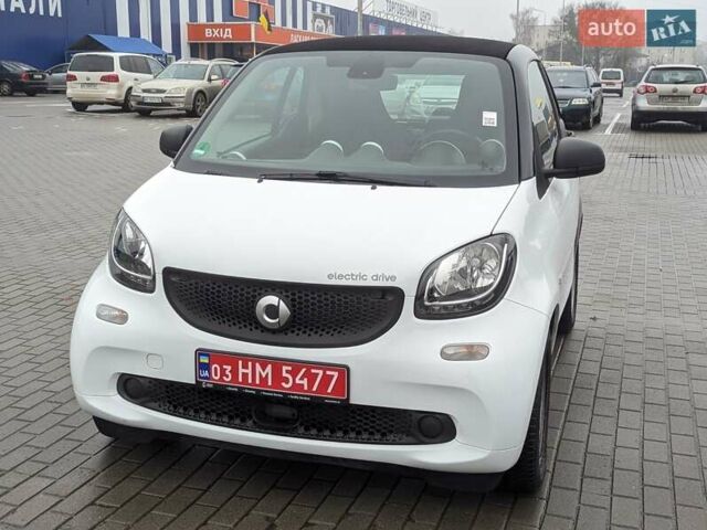 Белый Смарт EQ Fortwo, объемом двигателя 0 л и пробегом 19 тыс. км за 6700 $, фото 3 на Automoto.ua