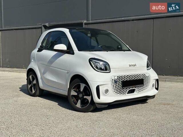 Белый Смарт EQ Fortwo, объемом двигателя 0 л и пробегом 28 тыс. км за 13875 $, фото 4 на Automoto.ua