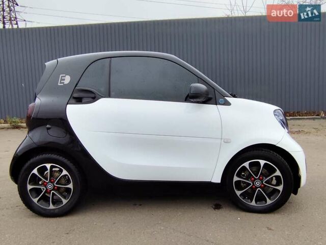Черный Смарт EQ Fortwo, объемом двигателя 0 л и пробегом 67 тыс. км за 10600 $, фото 7 на Automoto.ua