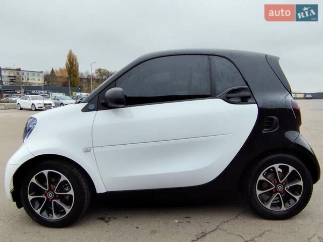 Черный Смарт EQ Fortwo, объемом двигателя 0 л и пробегом 67 тыс. км за 10600 $, фото 2 на Automoto.ua