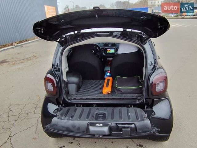 Черный Смарт EQ Fortwo, объемом двигателя 0 л и пробегом 67 тыс. км за 10600 $, фото 4 на Automoto.ua