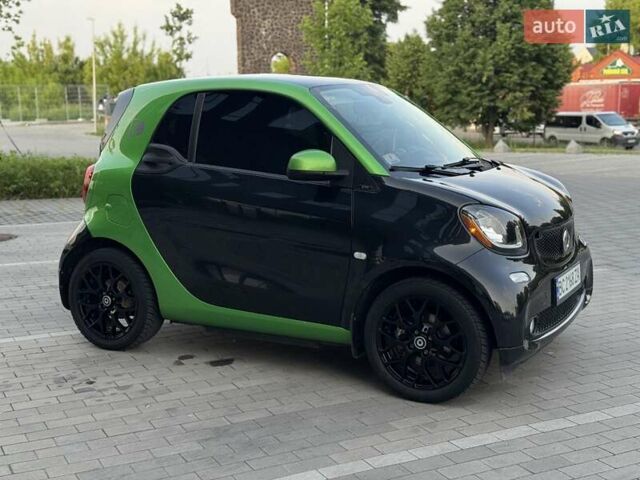 Черный Смарт EQ Fortwo, объемом двигателя 0 л и пробегом 64 тыс. км за 7750 $, фото 4 на Automoto.ua