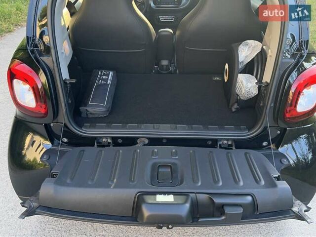 Черный Смарт EQ Fortwo, объемом двигателя 0 л и пробегом 35 тыс. км за 10450 $, фото 16 на Automoto.ua