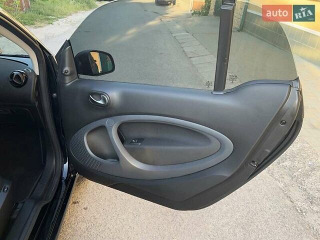 Черный Смарт EQ Fortwo, объемом двигателя 0 л и пробегом 35 тыс. км за 10450 $, фото 23 на Automoto.ua