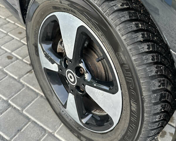 Черный Смарт EQ Fortwo, объемом двигателя 0 л и пробегом 38 тыс. км за 8999 $, фото 4 на Automoto.ua