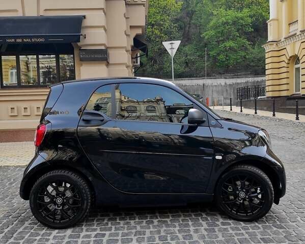 Чорний Смарт EQ Fortwo, об'ємом двигуна 0 л та пробігом 15 тис. км за 14100 $, фото 12 на Automoto.ua