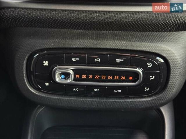 Смарт EQ Fortwo 2021 в Киеве на Automoto.ua Черный Смарт EQ Fortwo, объемом двигателя 0 л и пробегом 32 тыс. км за 12900 $, фото 20 на Automoto.ua