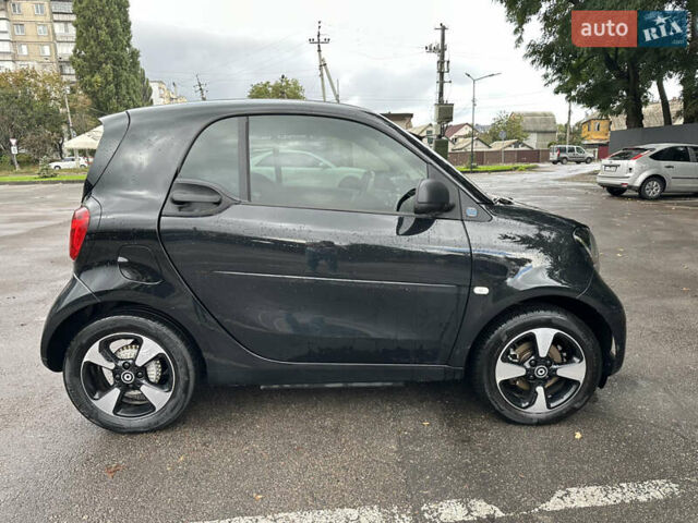 Черный Смарт EQ Fortwo, объемом двигателя 0 л и пробегом 32 тыс. км за 13500 $, фото 4 на Automoto.ua