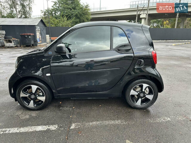 Черный Смарт EQ Fortwo, объемом двигателя 0 л и пробегом 32 тыс. км за 13500 $, фото 1 на Automoto.ua