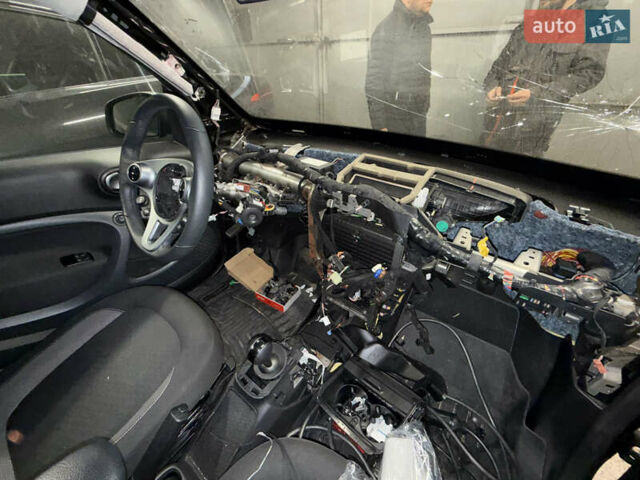 Черный Смарт EQ Fortwo, объемом двигателя 0 л и пробегом 50 тыс. км за 5000 $, фото 7 на Automoto.ua