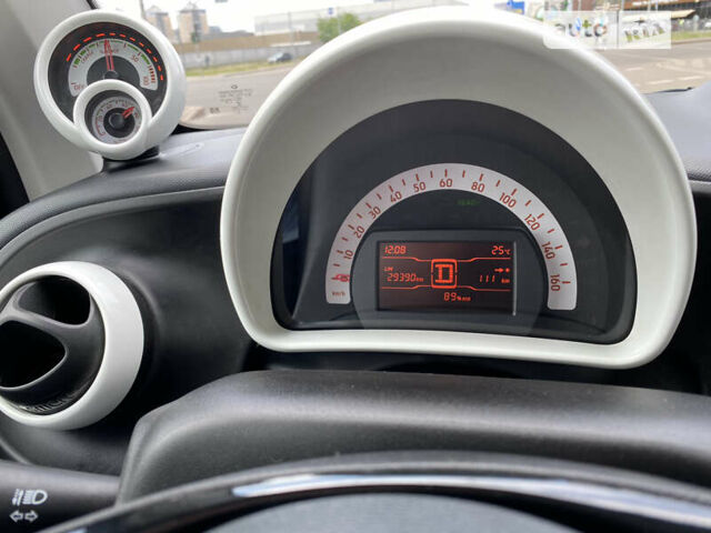 Смарт EQ Fortwo, объемом двигателя 0 л и пробегом 28 тыс. км за 9000 $, фото 11 на Automoto.ua