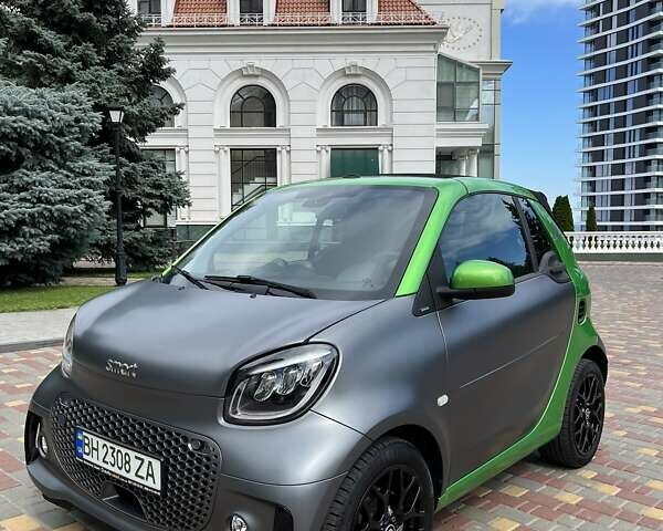 Зеленый Смарт EQ Fortwo, объемом двигателя 0 л и пробегом 66 тыс. км за 11500 $, фото 3 на Automoto.ua