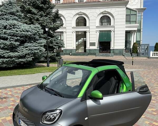 Зеленый Смарт EQ Fortwo, объемом двигателя 0 л и пробегом 66 тыс. км за 11500 $, фото 1 на Automoto.ua
