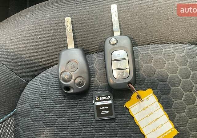 Зеленый Смарт EQ Fortwo, объемом двигателя 0 л и пробегом 6 тыс. км за 15500 $, фото 20 на Automoto.ua