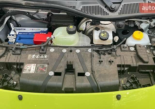 Зеленый Смарт EQ Fortwo, объемом двигателя 0 л и пробегом 6 тыс. км за 15500 $, фото 7 на Automoto.ua