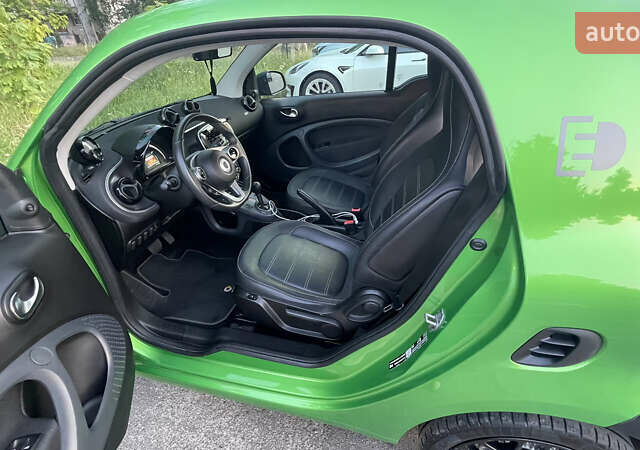 Зеленый Смарт EQ Fortwo, объемом двигателя 0 л и пробегом 48 тыс. км за 10000 $, фото 13 на Automoto.ua