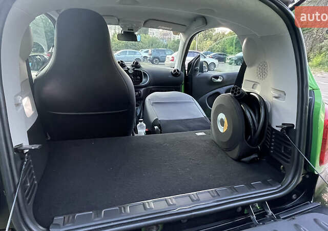 Зеленый Смарт EQ Fortwo, объемом двигателя 0 л и пробегом 48 тыс. км за 10000 $, фото 25 на Automoto.ua