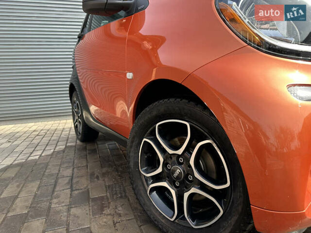 Оранжевый Смарт EQ Fortwo, объемом двигателя 0 л и пробегом 64 тыс. км за 10500 $, фото 6 на Automoto.ua